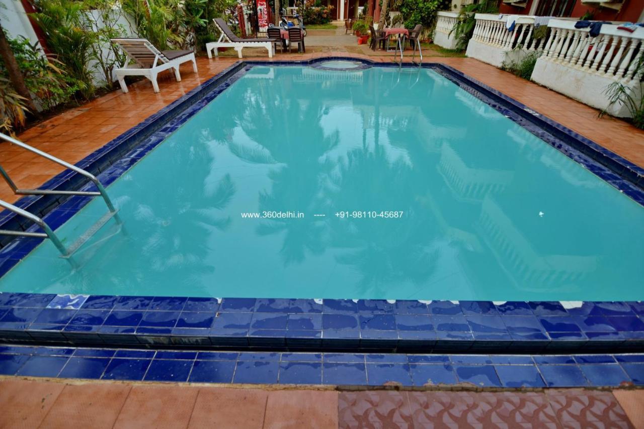 Ave Maria Guest House Candolim Bagian luar foto