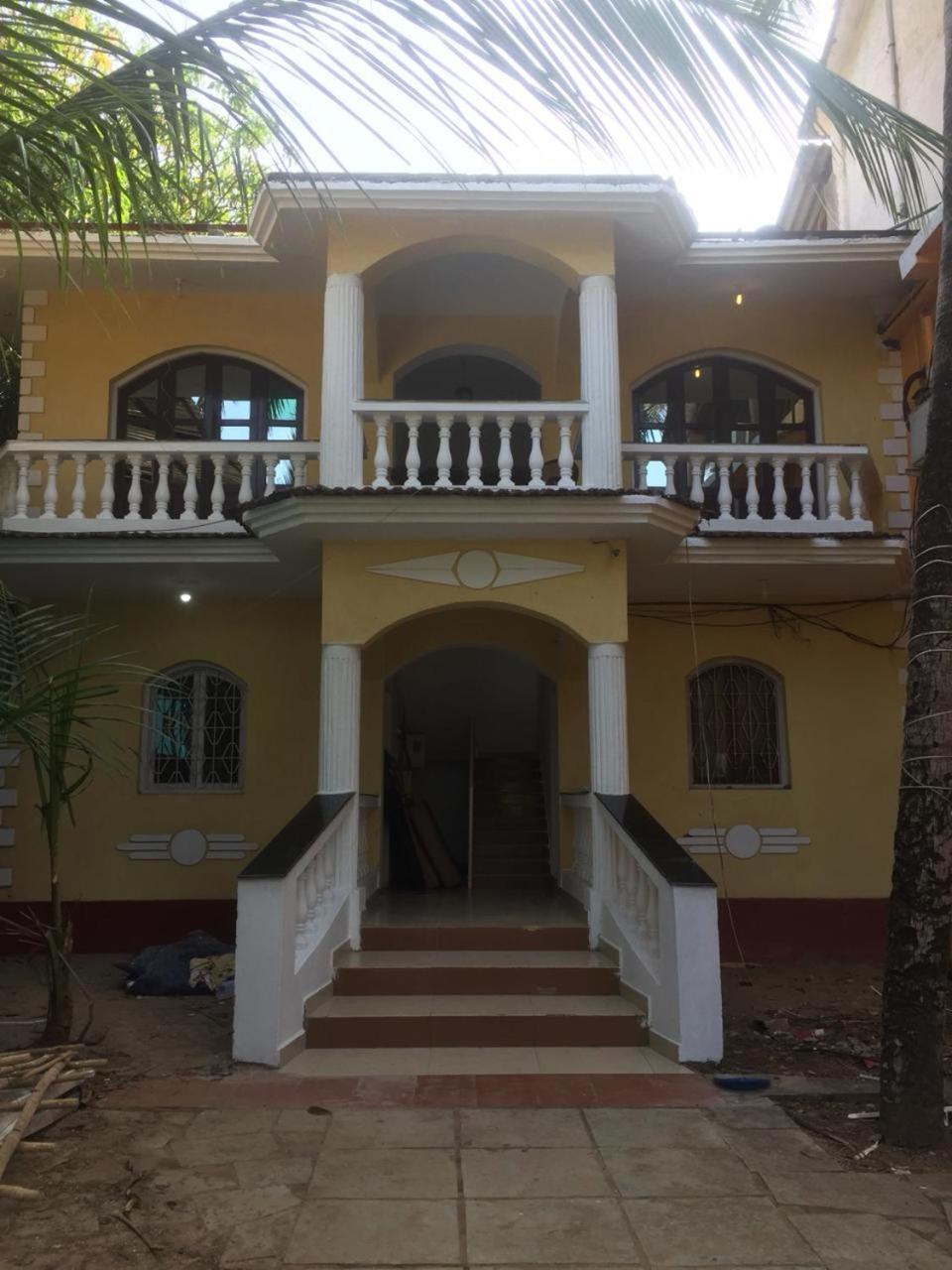 Ave Maria Guest House Candolim Bagian luar foto