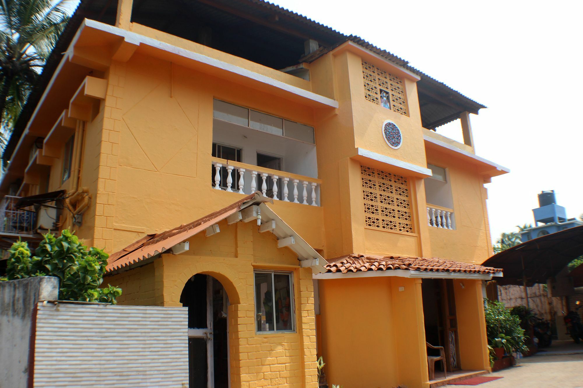 Ave Maria Guest House Candolim Bagian luar foto